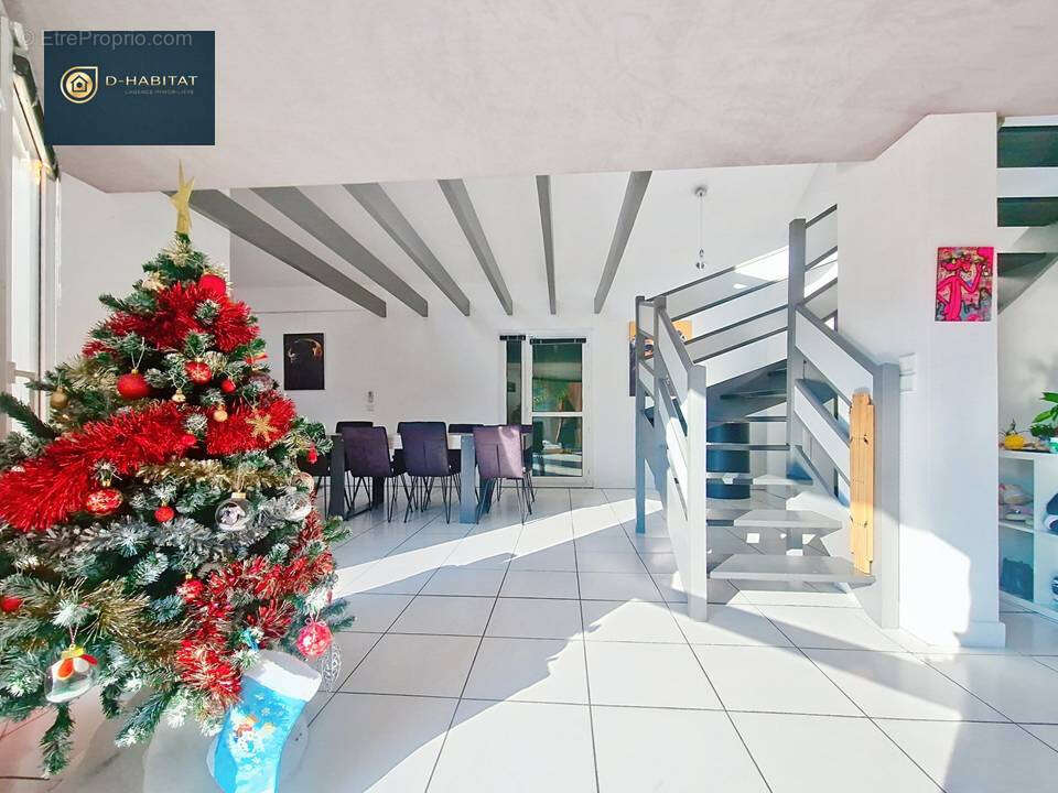 Maison à GIERES
