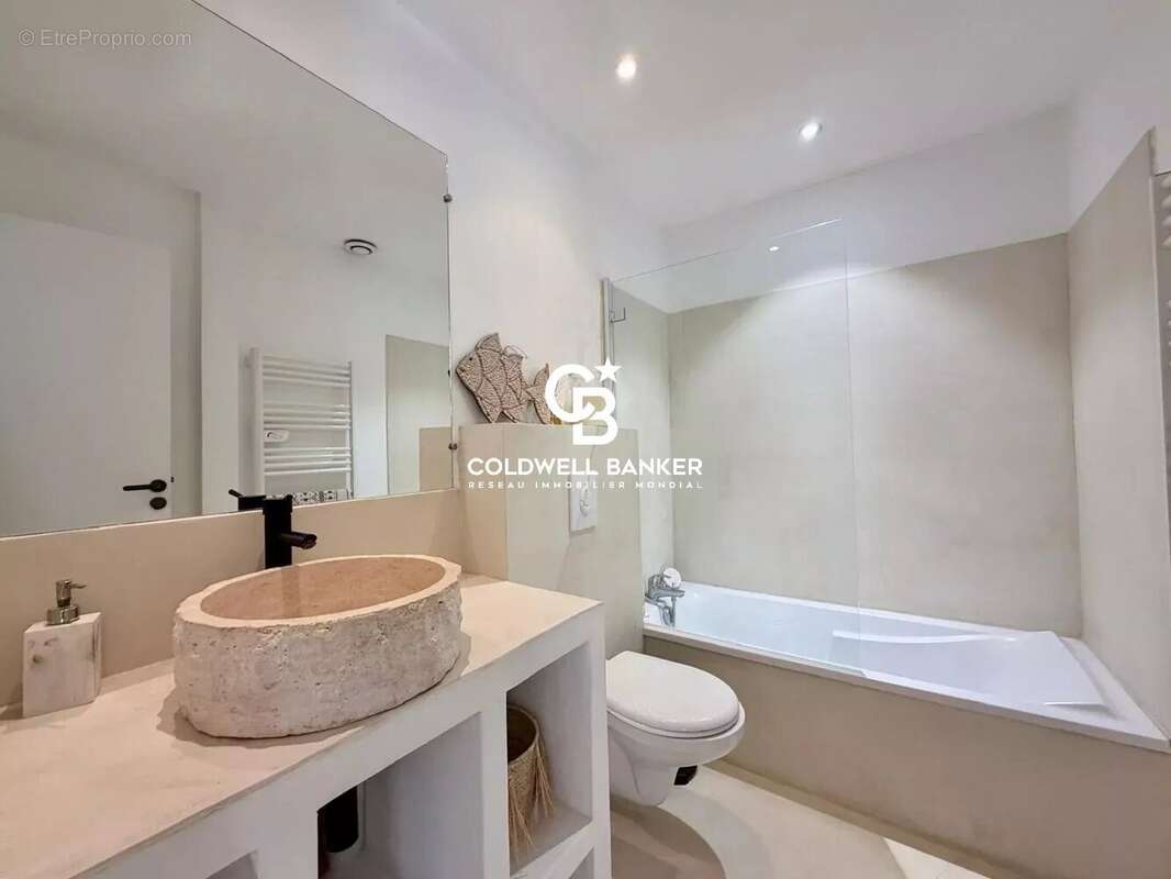 Mas provençal rénové avec piscine privée à Gassin - photo 11