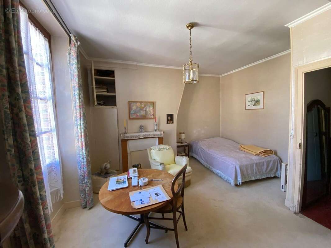 Maison 92 m² à Villeneuve-Sur-Yonne  - photo 9