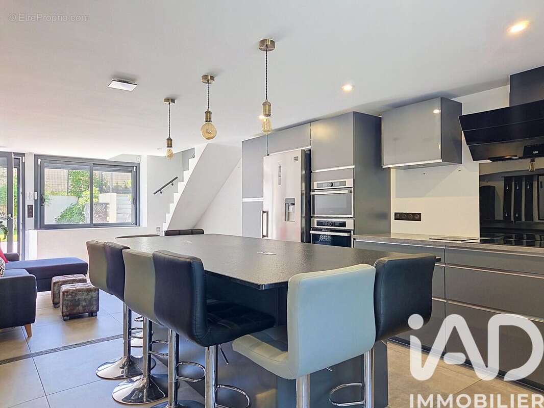 Maison 80 m² à Vers  - photo 3