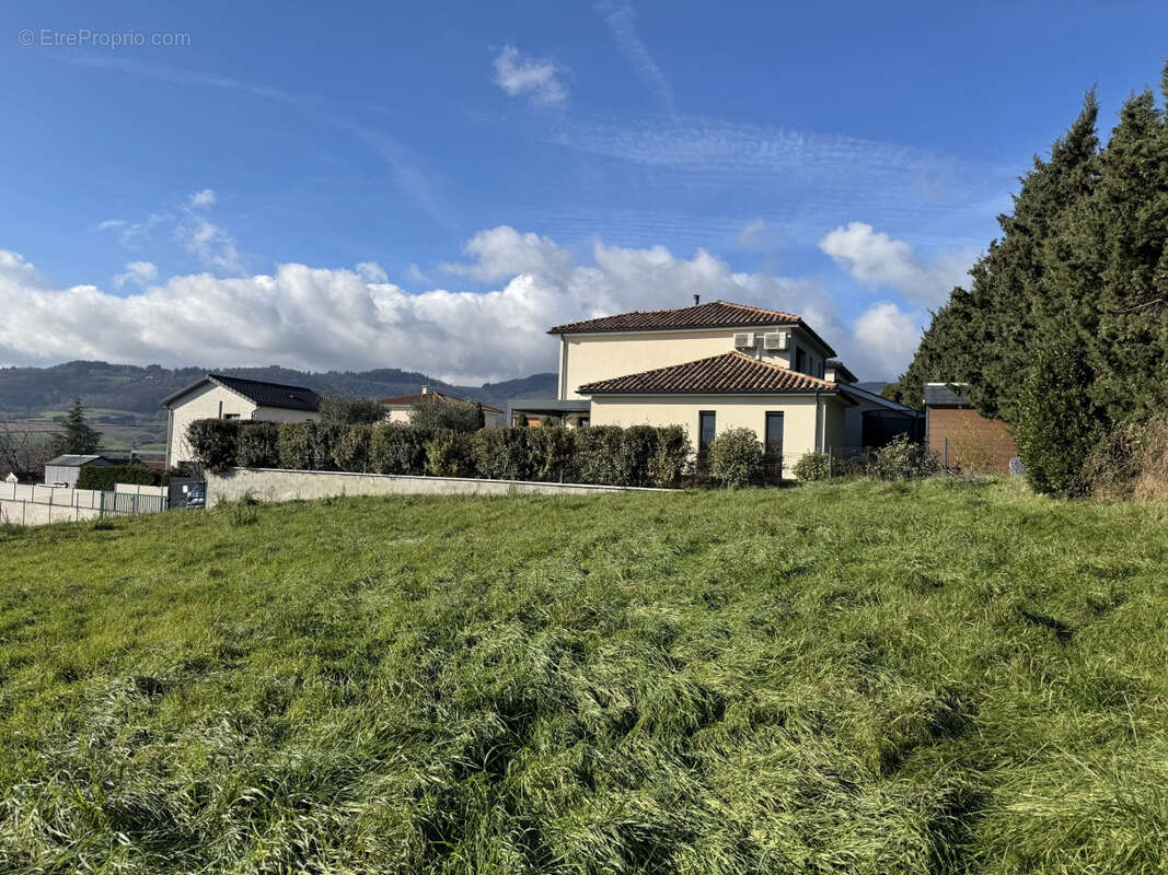 Terrain à POLLIONNAY