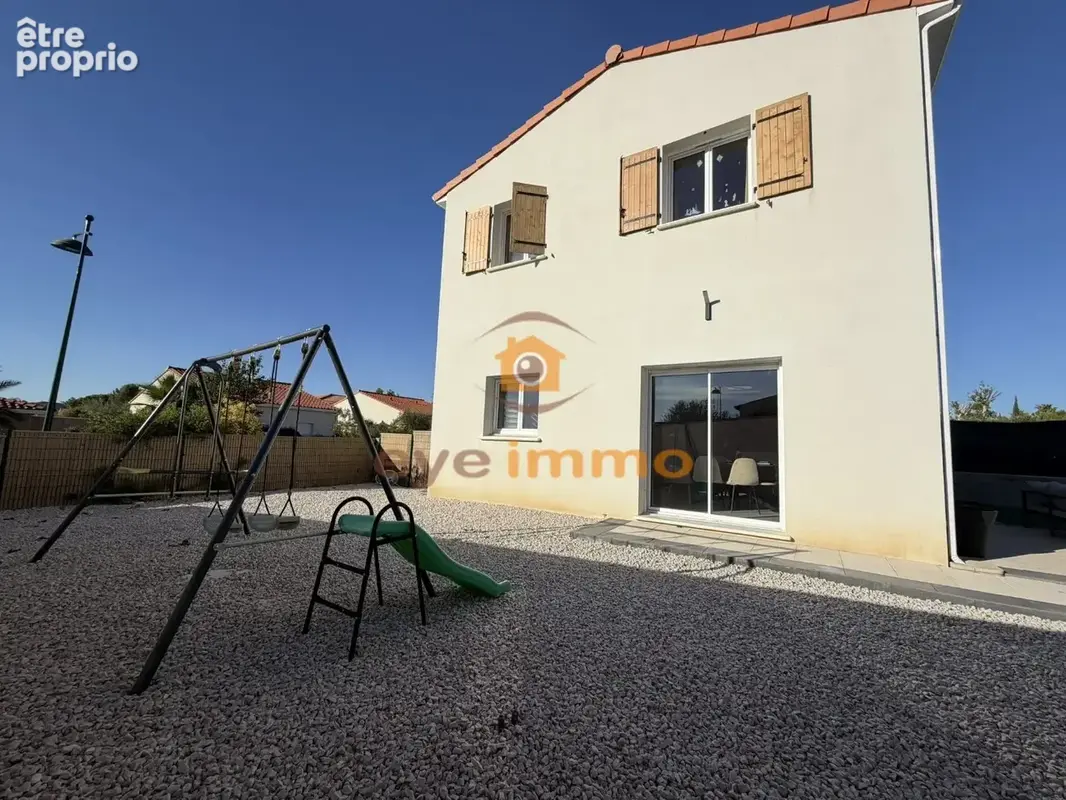 À vendre à Roujan  Maison récente 3 chambres avec garage - photo 5