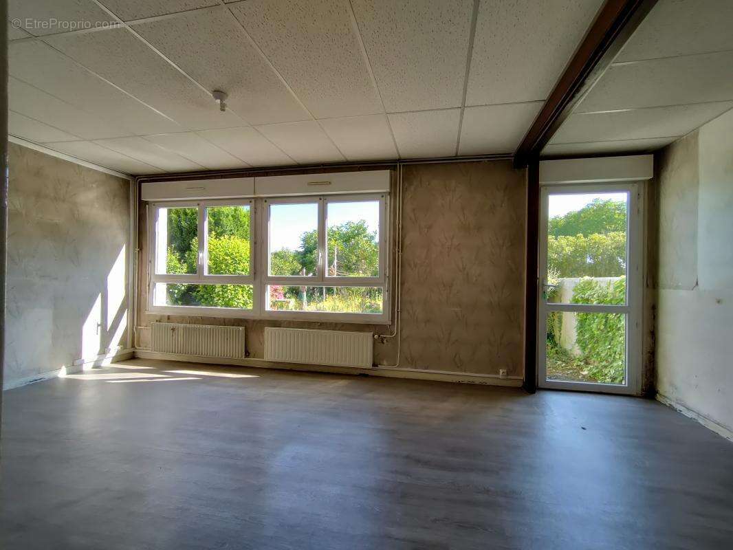 Maison à LA CHAPELLE-EN-SERVAL