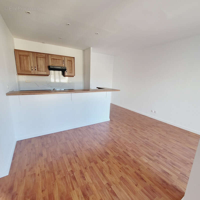 Appartement à LA CELLE-SAINT-CLOUD