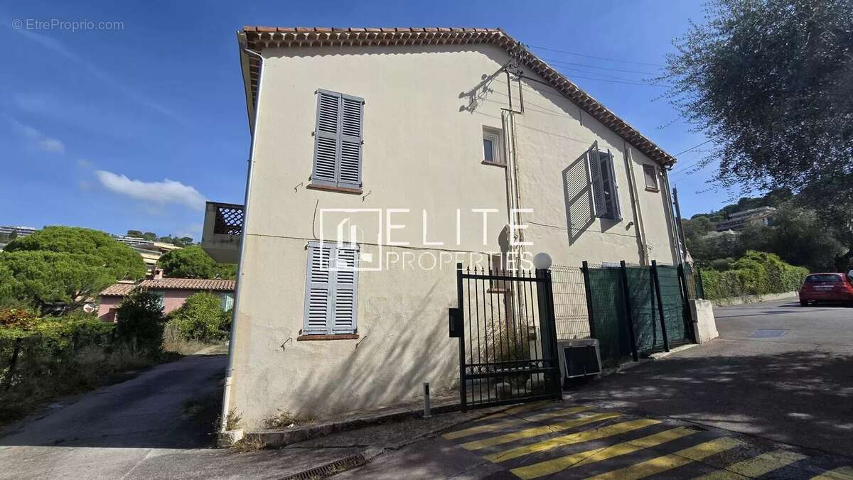 Appartement à LE CANNET