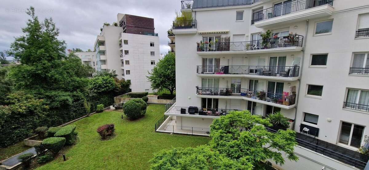 Appartement à NEUILLY-PLAISANCE