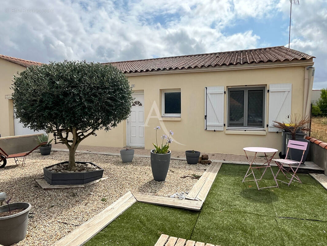 Maison à LA BOISSIERE-DES-LANDES