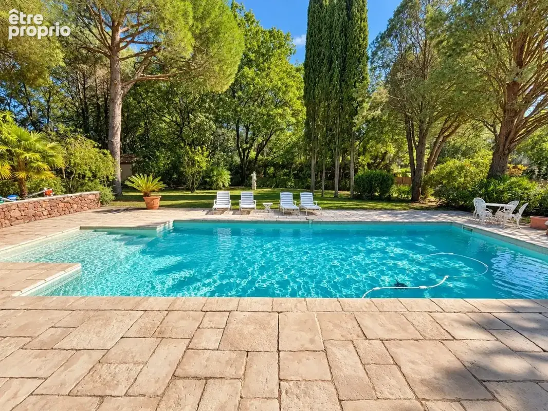 Maison 8 pièces 233 m² à vendre à Roquebrune-Sur-Argens (83520) - photo 6