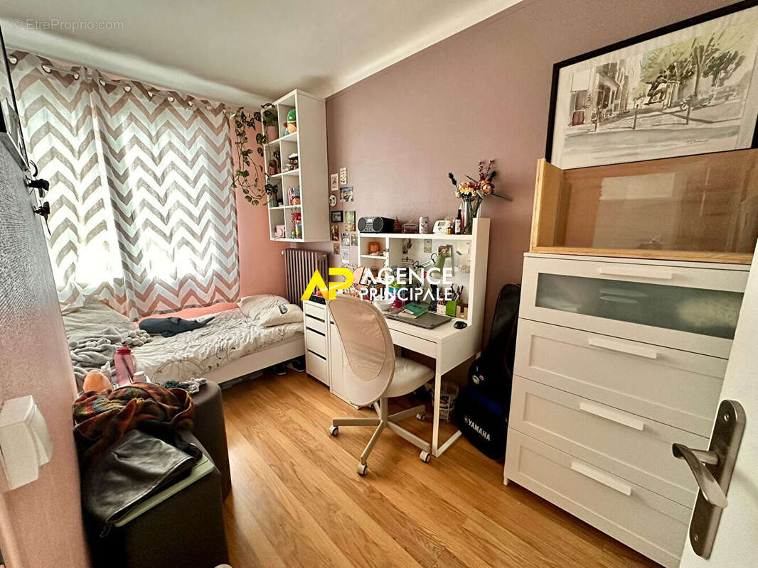 Appartement à SARTROUVILLE