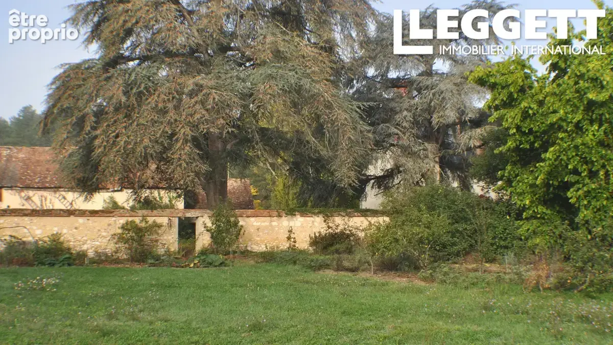 Grande « maison de maître » en bon état, idéalement située pour accéder à Saumur et à ses environs - photo 7