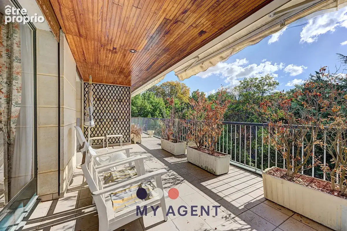 190 m² au dernier étage + 90 m² de terrasse - un bien rare à maisons-laffitte - photo 3