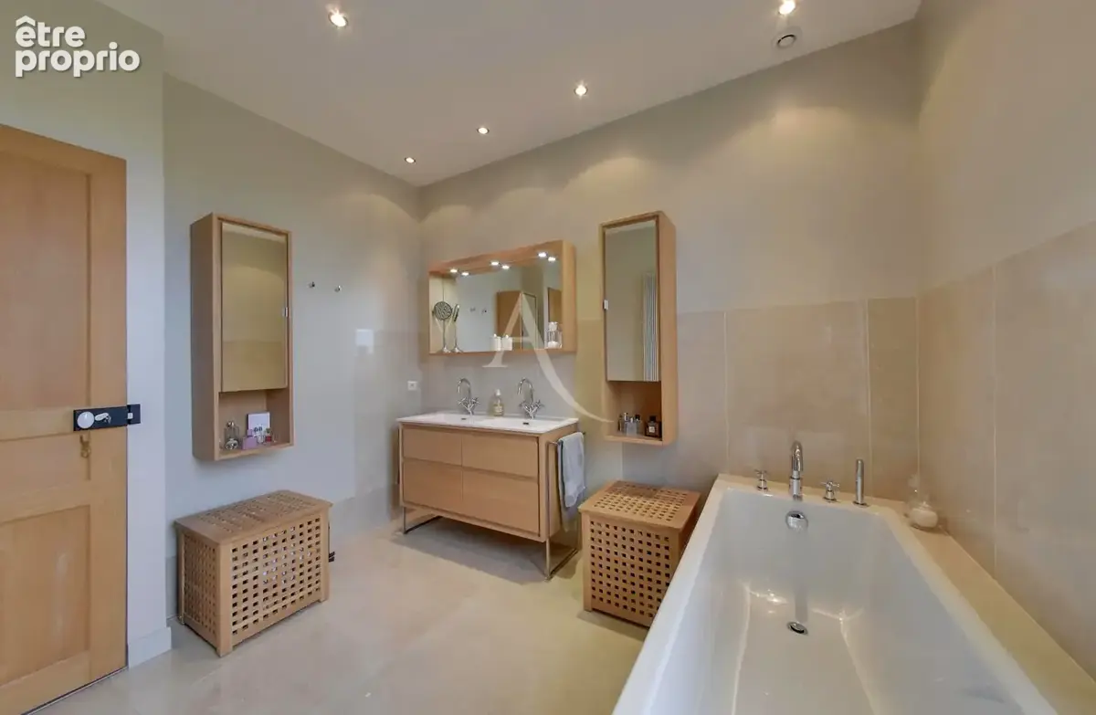Maison de caractère rénovée 7 pièces + cave totale et Garage - photo 12