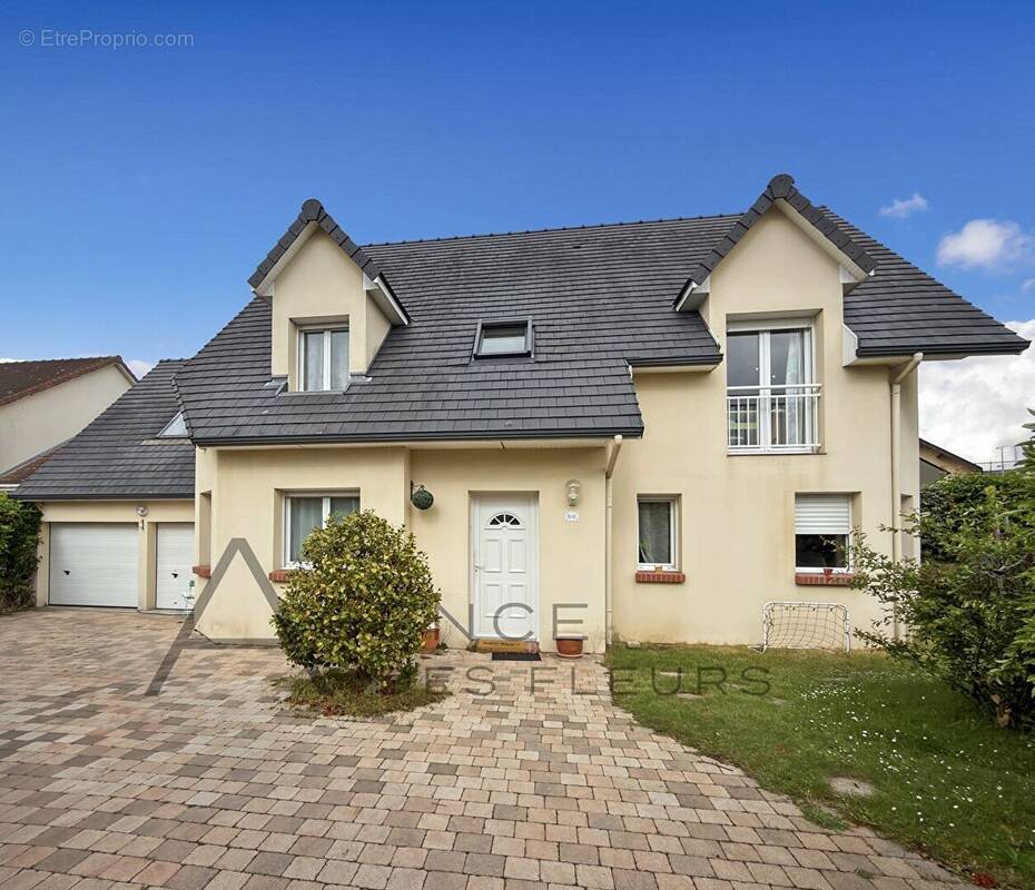 Maison à CLEON