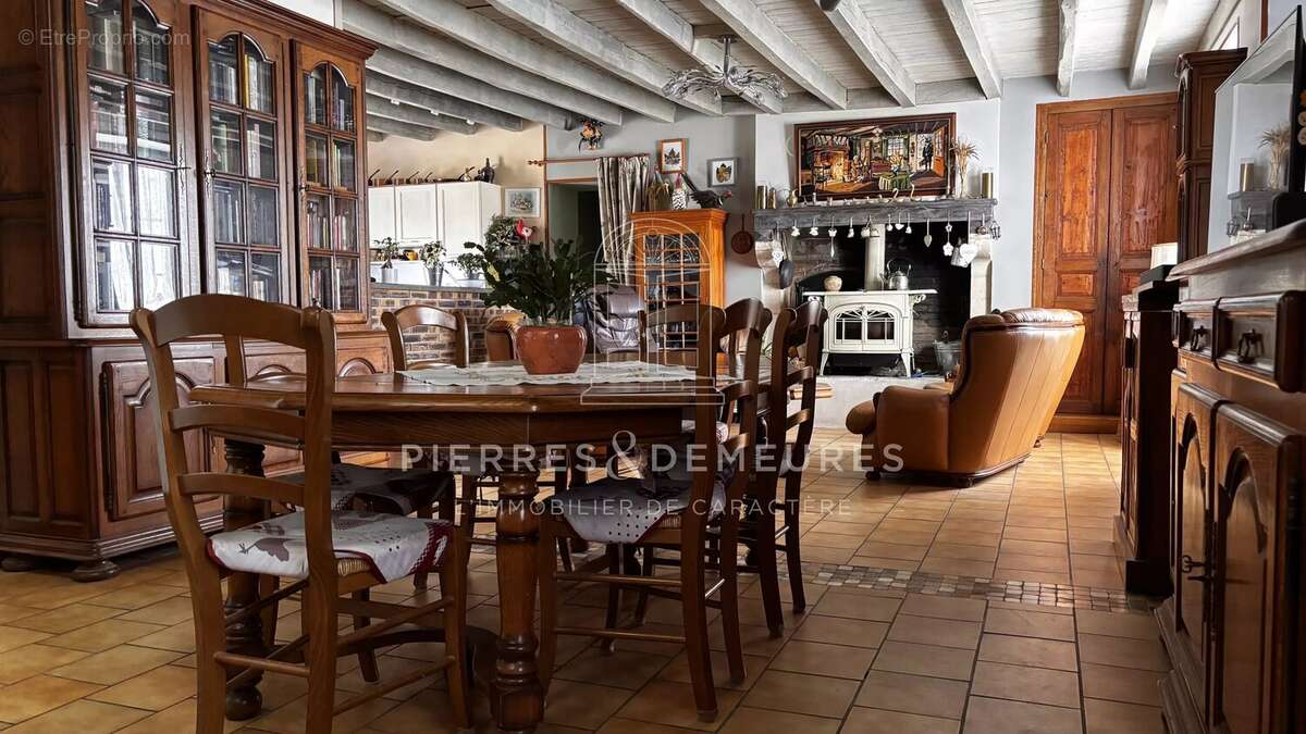 Fermette renovee avec dependances - photo 3