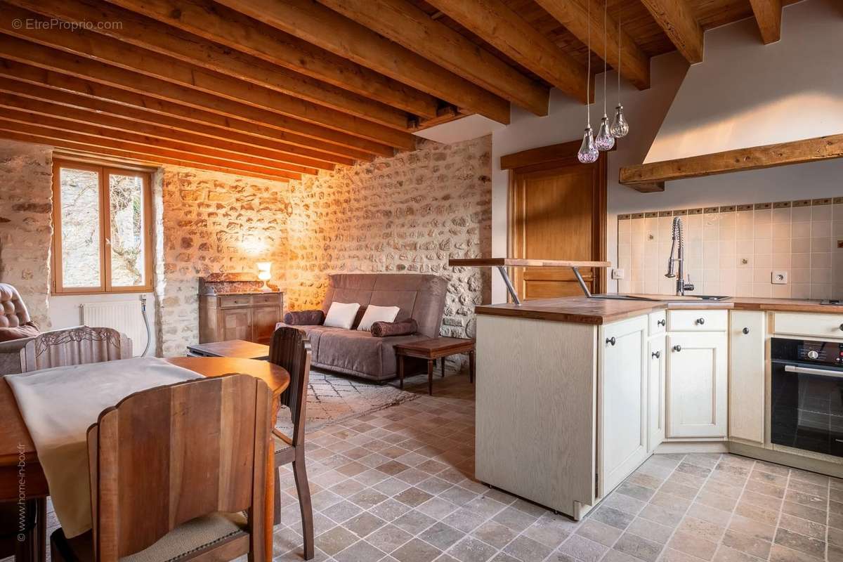 Maison à VAYRES-SUR-ESSONNE