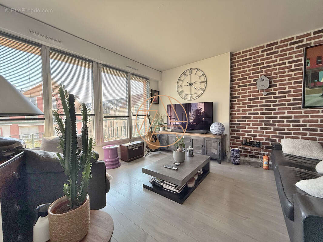 Appartement à SAINT-MAUR-DES-FOSSES