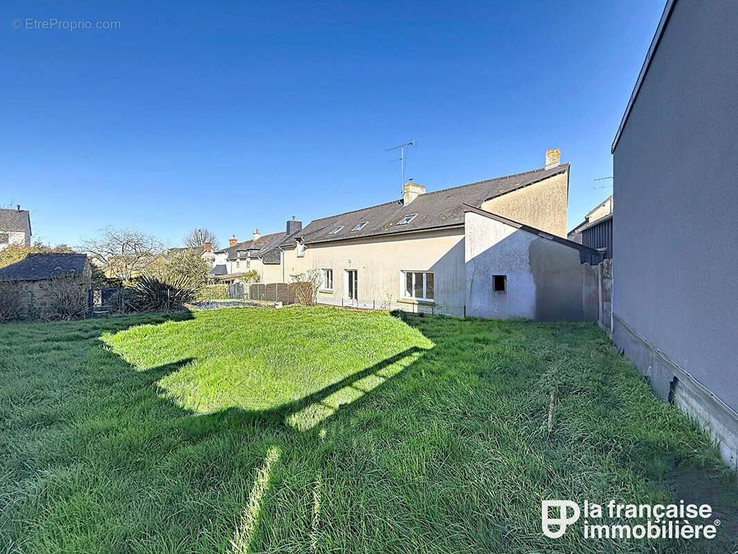 Maison à CHASNE-SUR-ILLET
