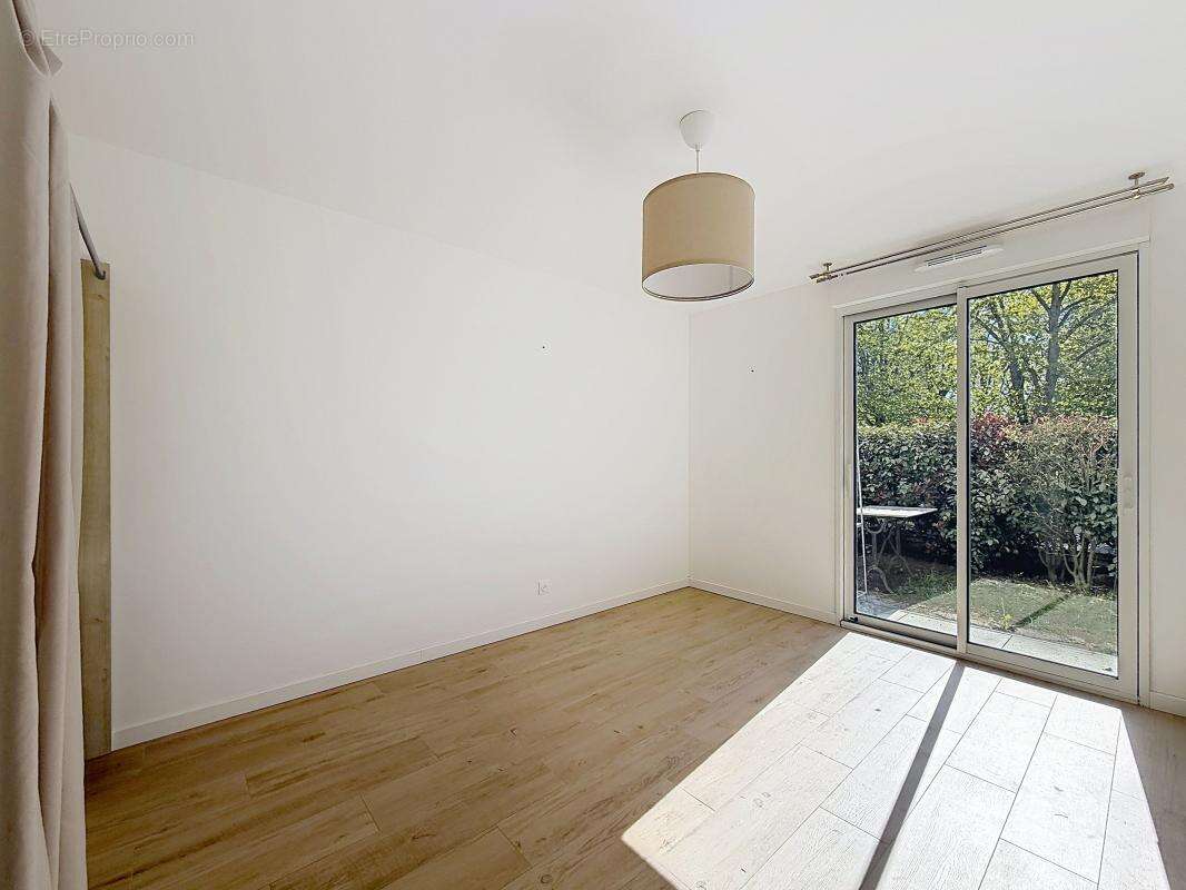 Appartement à MONTIGNY-LE-BRETONNEUX