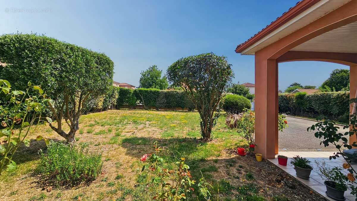Maison à vendre 5 pièces, 4 chambres avec jardin et garage à LALOUBERE (65) - photo 5