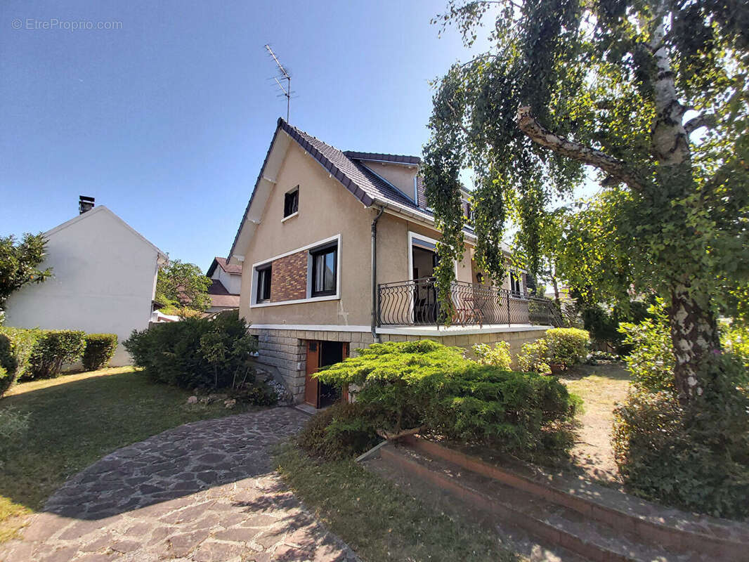 Maison à ROSNY-SOUS-BOIS