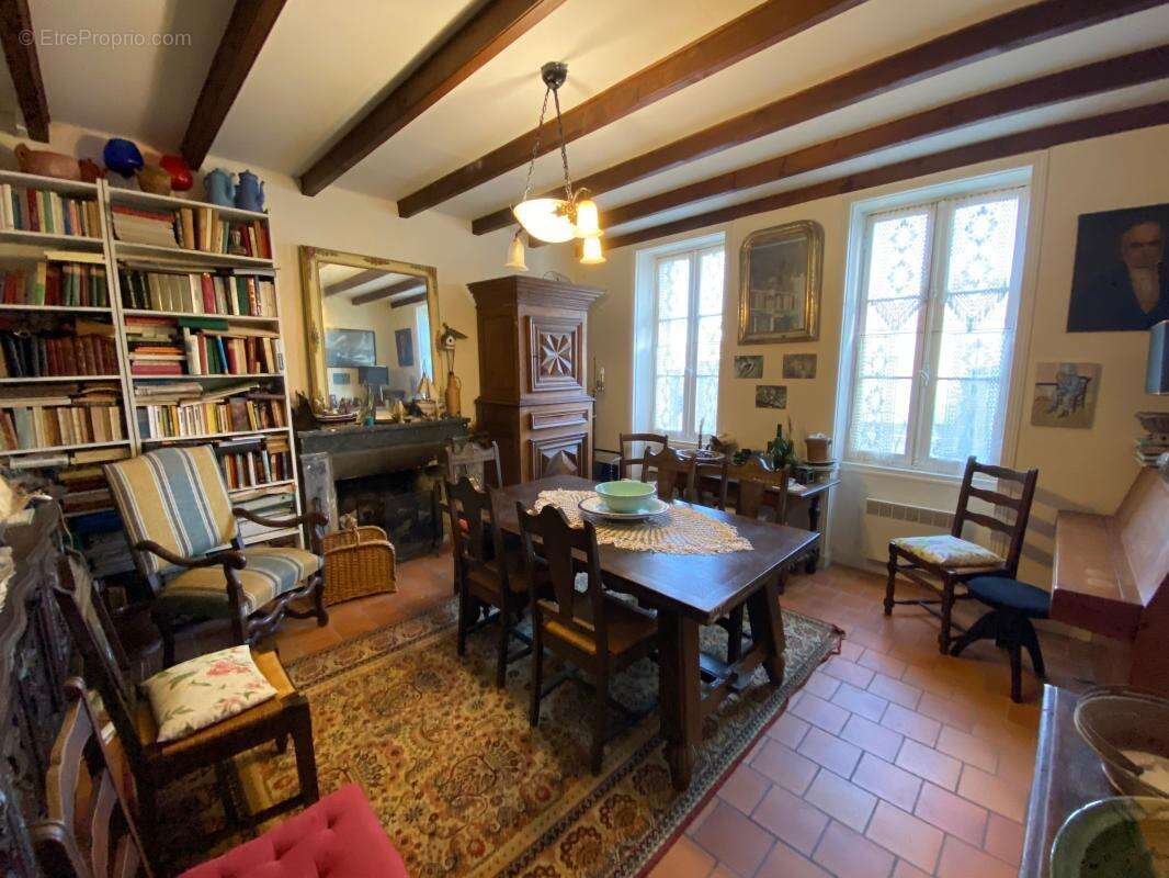 Maison à LES MATHES