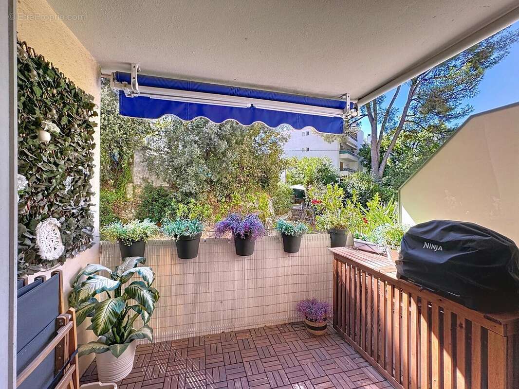 Appartement à LE CANNET