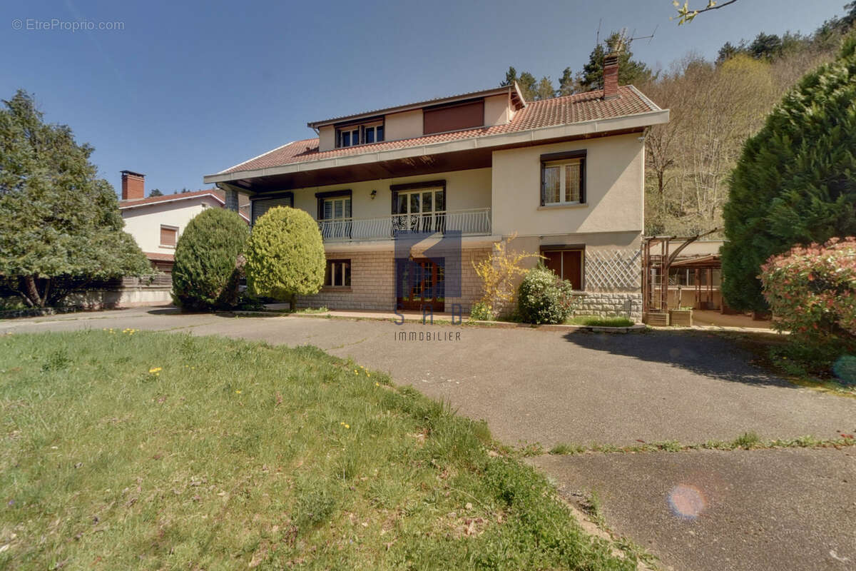 Maison à LE CHEYLARD
