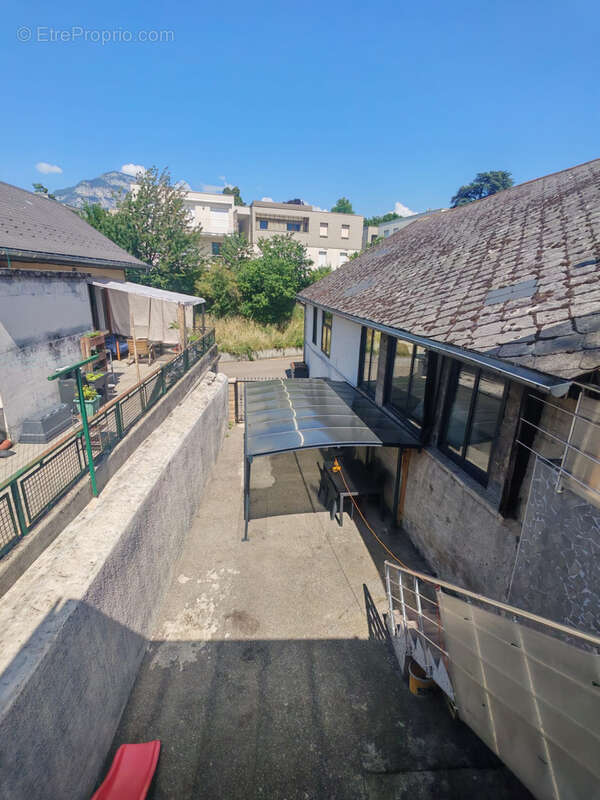 Appartement duplex avec place de stationnement privative et terrasse - photo 17