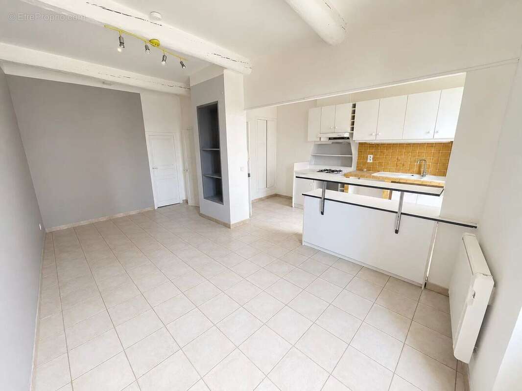 Maison à LE MUY