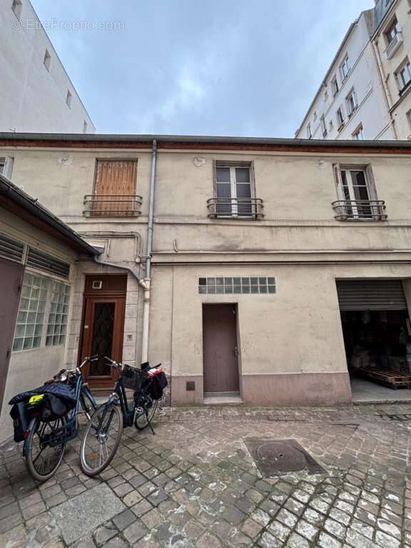 Appartement à PARIS-10E