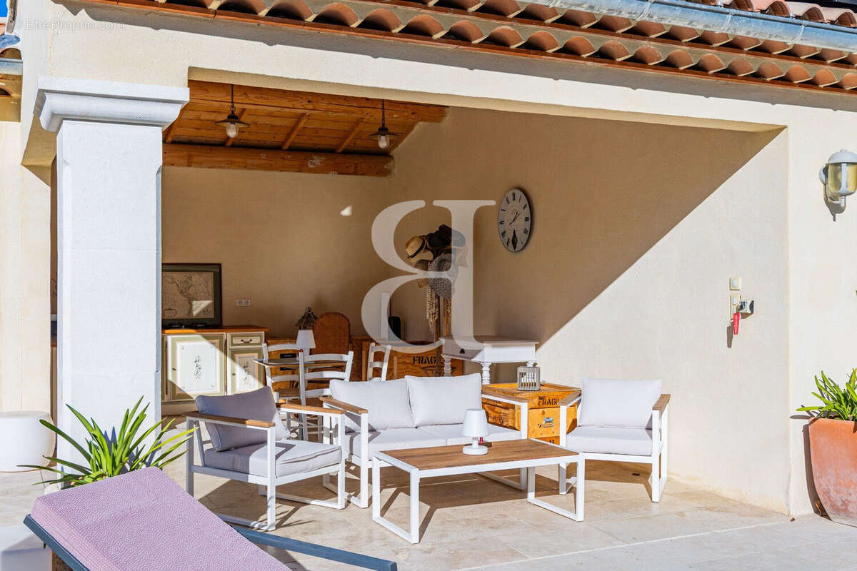 Maison à SAUMANE-DE-VAUCLUSE