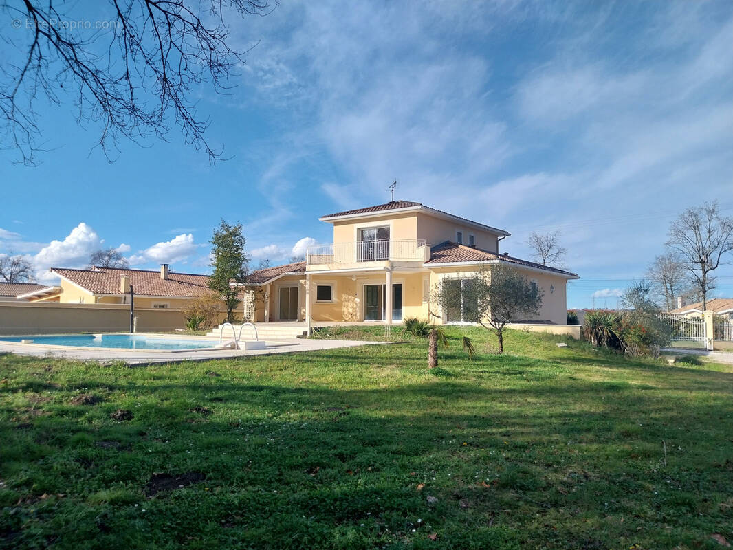 Maison à CASTRES-GIRONDE