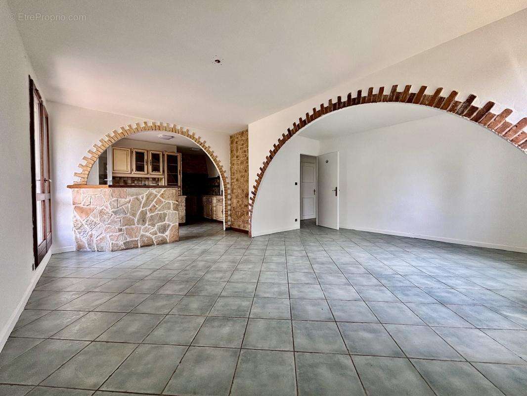 Appartement à CULOZ