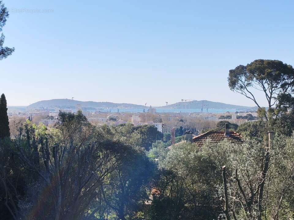 Terrain à TOULON