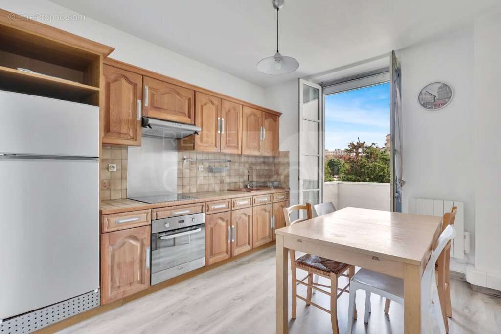 Appartement à LYON-3E