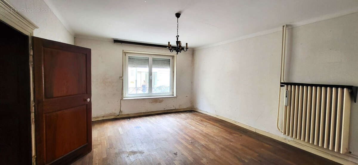 Maison à ARS-SUR-MOSELLE