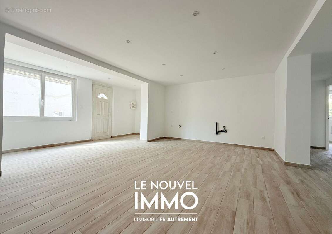 Appartement à ROGNAC