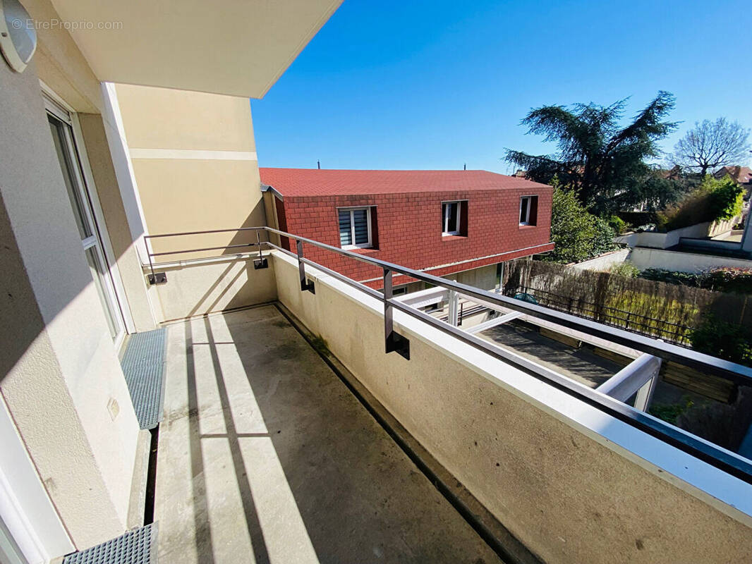 Appartement à LE PERREUX-SUR-MARNE