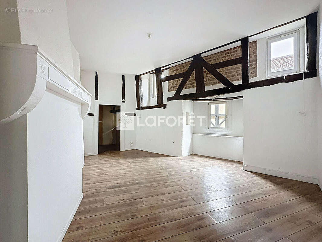 Appartement à CHATILLON-SUR-CHALARONNE