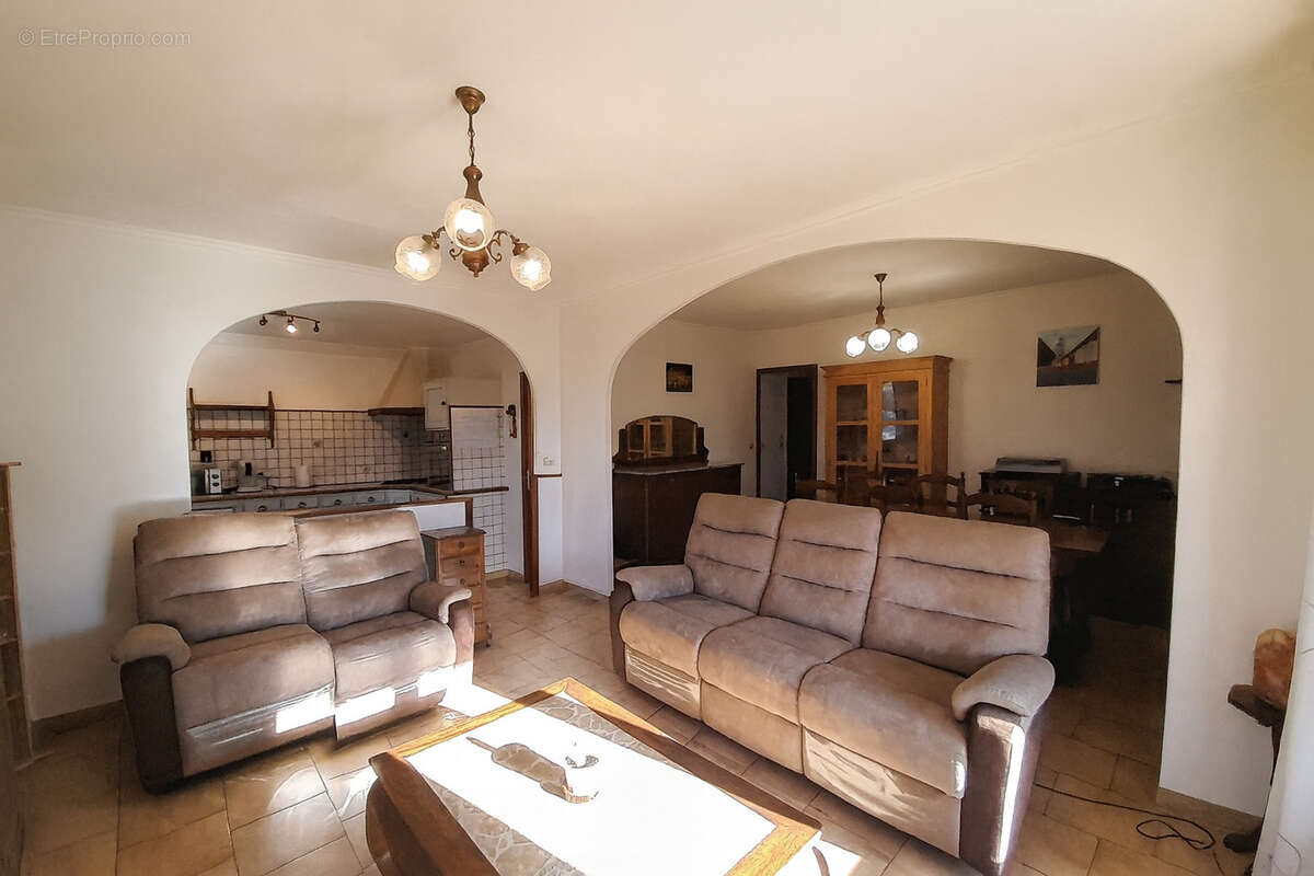 Maison à CHEVAL-BLANC