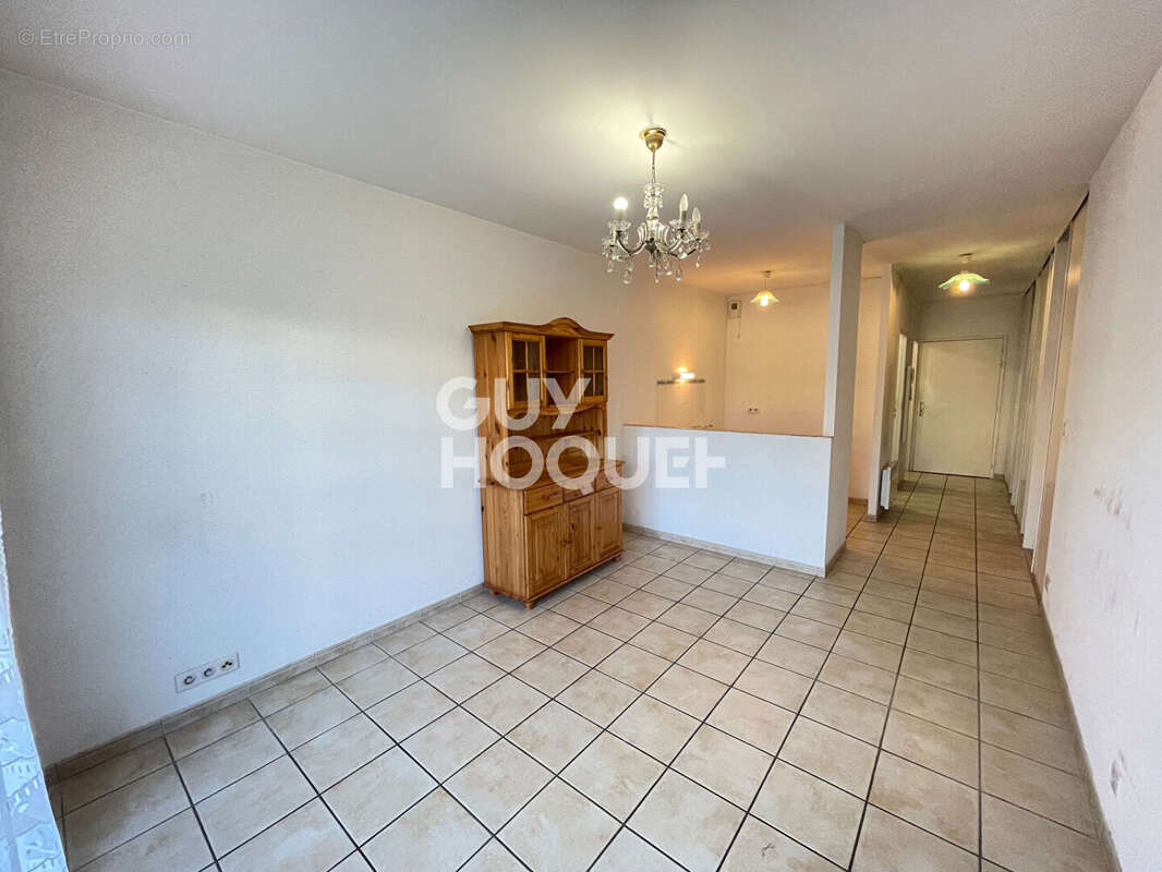 Appartement à PARENTIS-EN-BORN