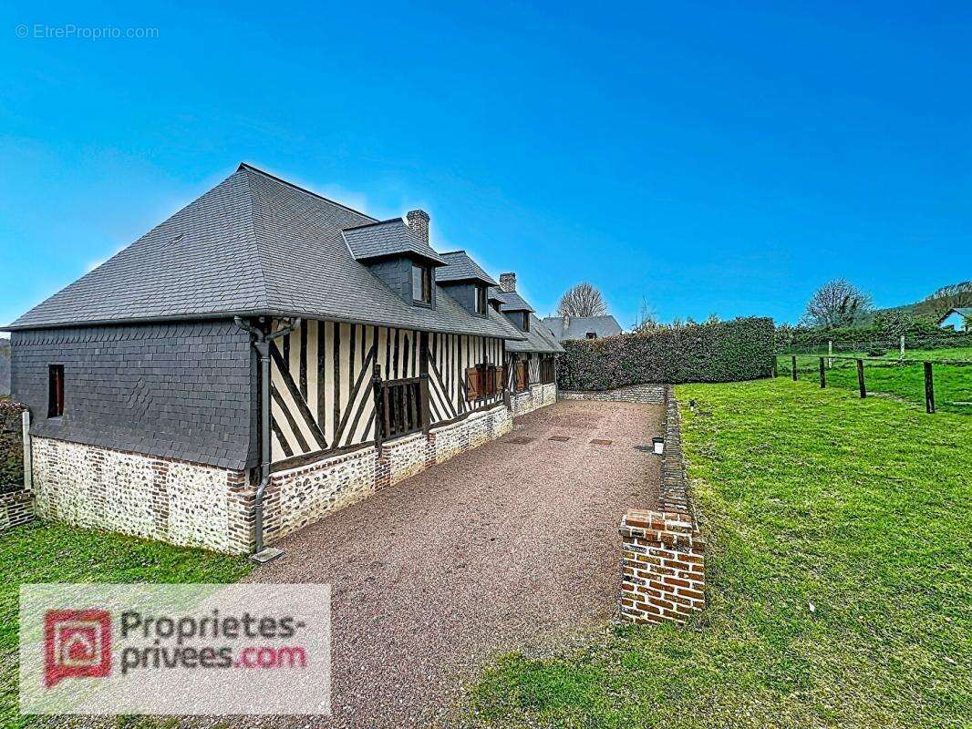 Authentique pressoir Normand au coeur du Pays d'Auge, sur plus d'un hectare au calme - photo 3
