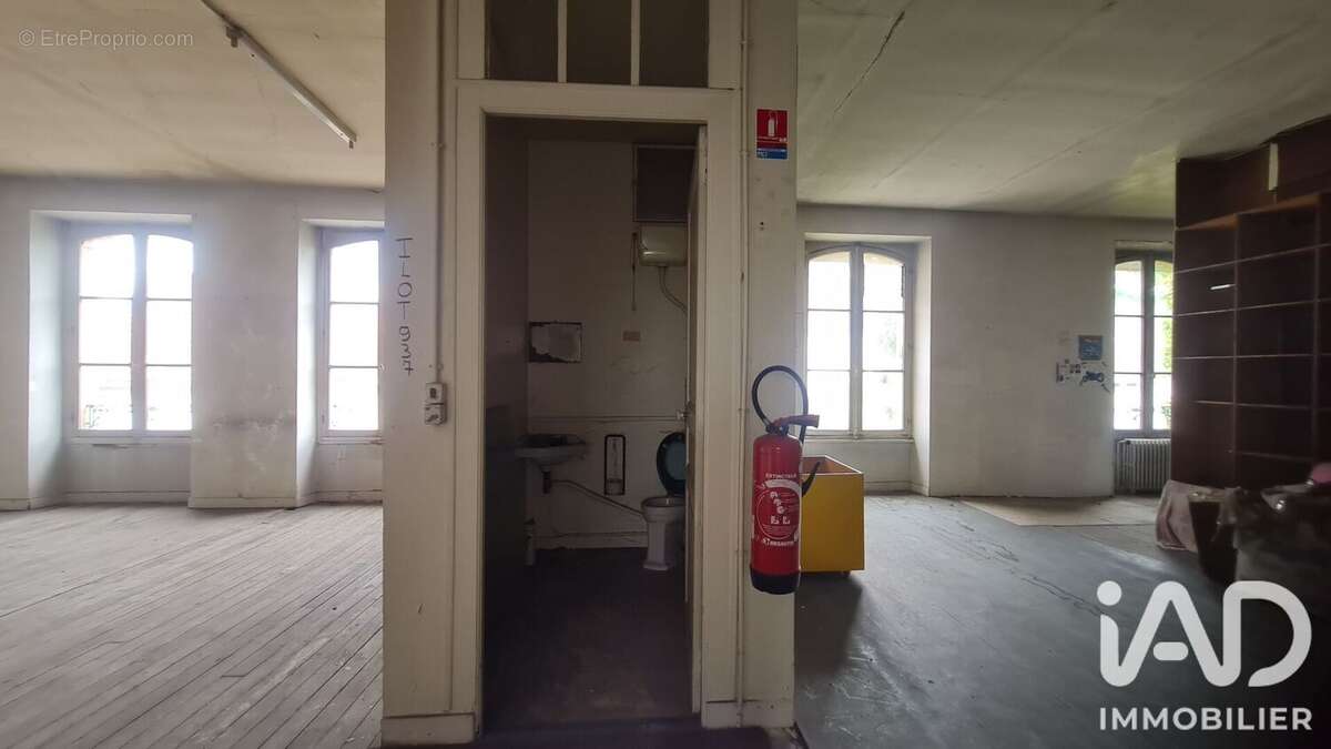 Appartement 528 m² à Reims  - photo 4