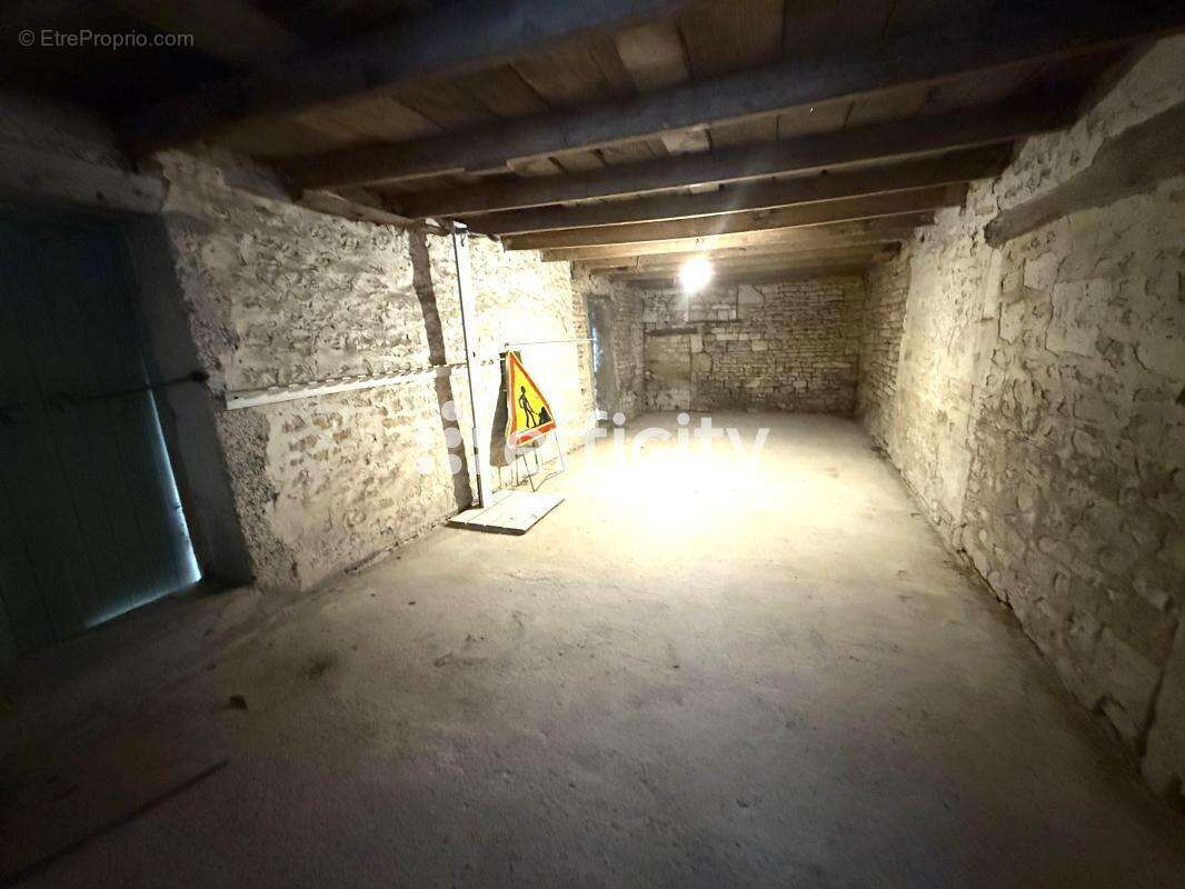 Maison 160 m² à Aunac  - photo 14
