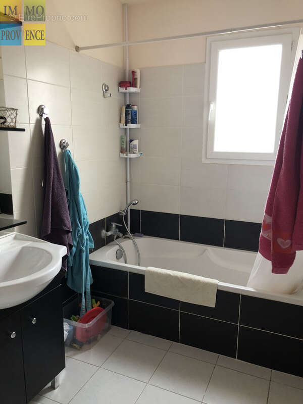 Maison 86 m² à Pertuis  - photo 9