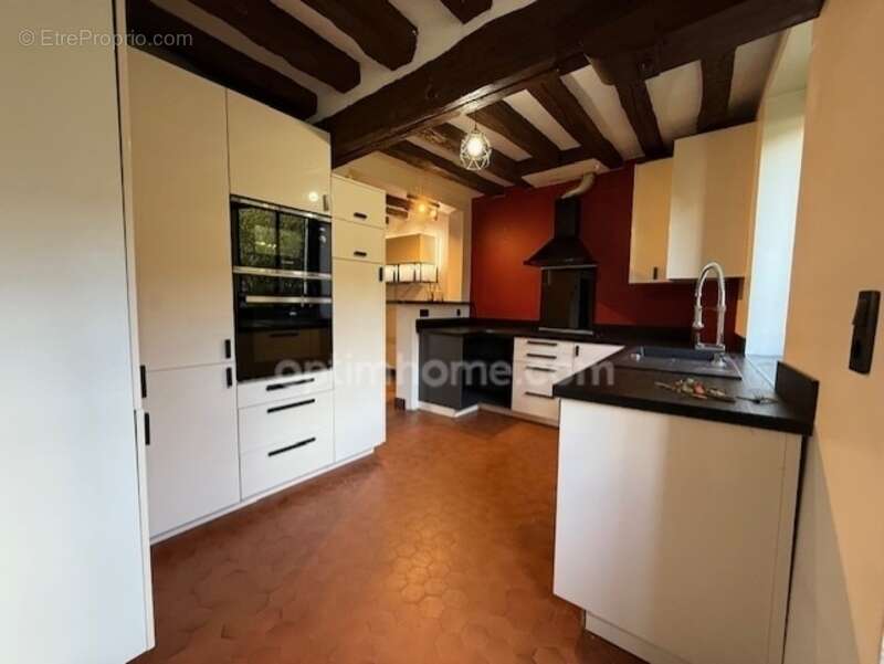 Maison à SAINT-CYR-SOUS-DOURDAN