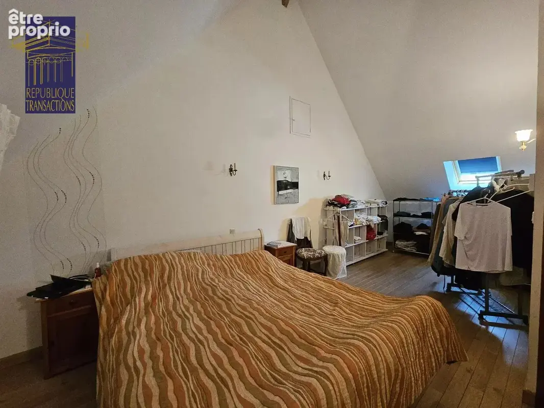 Jolie maison bressanne rénovée avec dépendances et terrain d'environ 5 840 m² clos, arboré et paysagé - photo 14