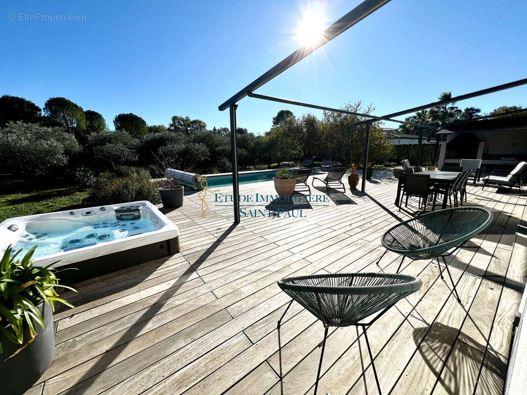 Maison à VIOLS-LE-FORT