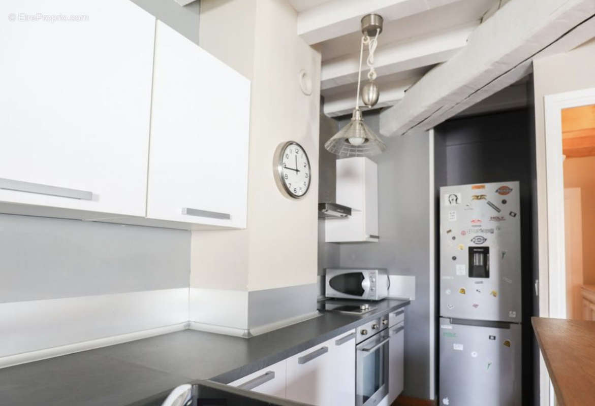 Appartement à MARSEILLE-1E