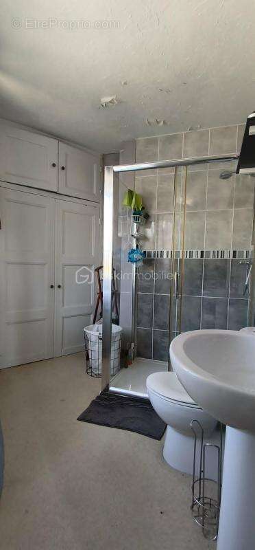 Maison en pierre de 163 m2 + Maison d'hôtes de 78 m2 indépendante (Airbnb) - Atelier, cour&jardin - photo 10